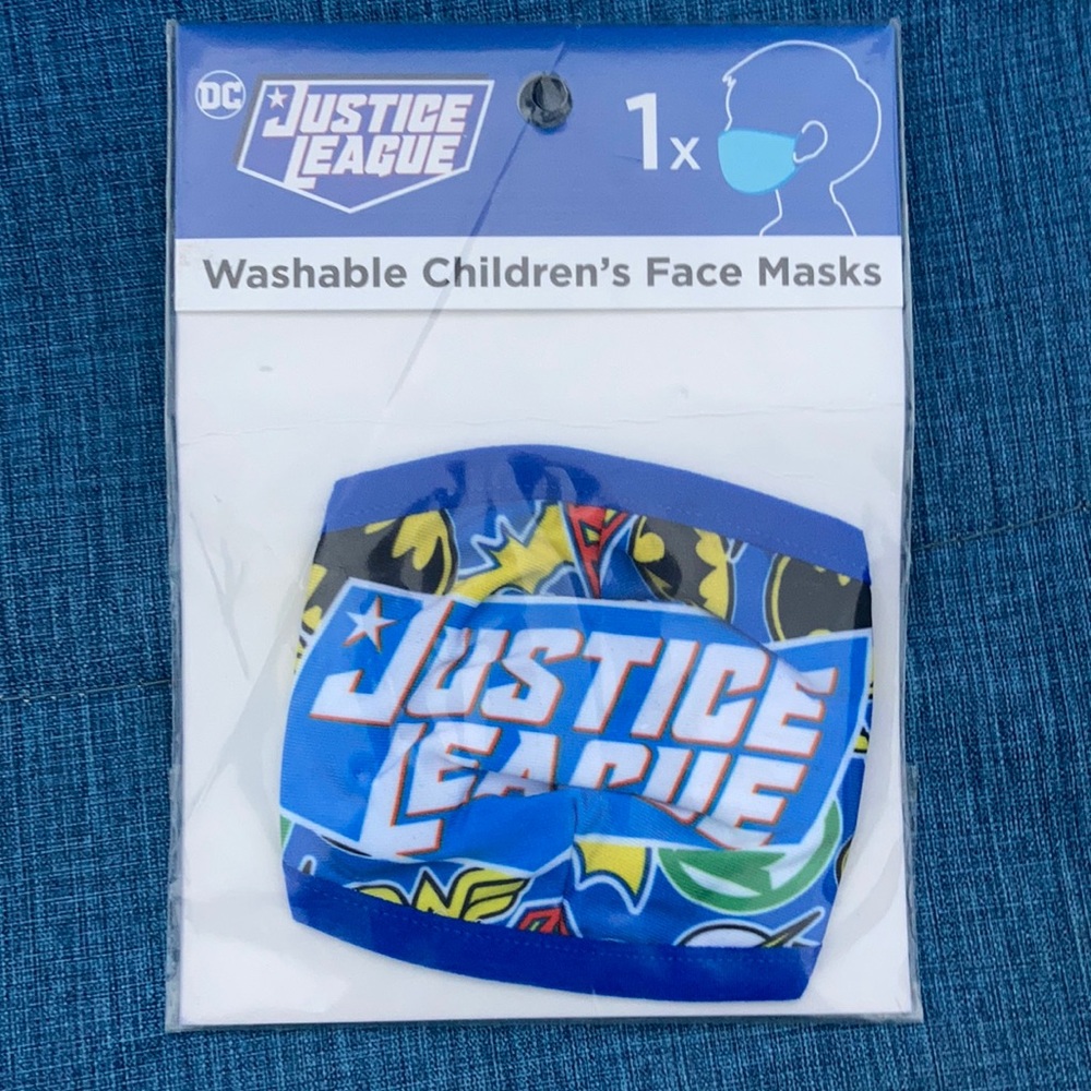 NWT Washable DC comics WB Justice League children’s mask. Blue white